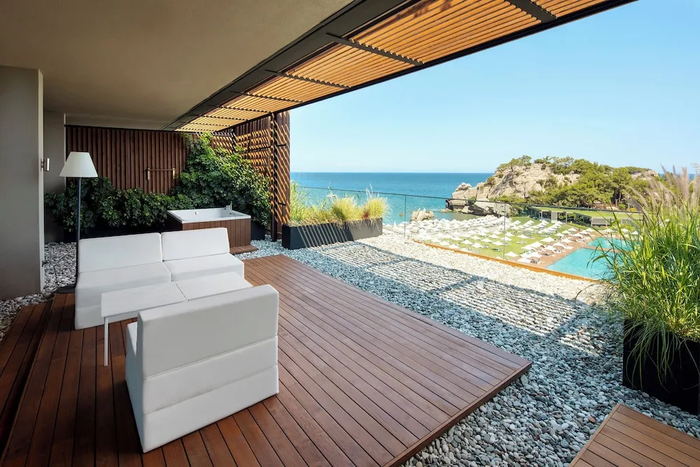 Royal Suite Family Sea 5 Person