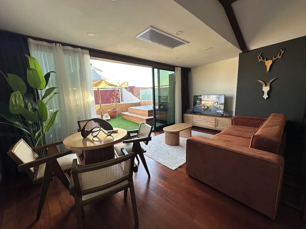 Honeymoon Çatı Katı Süiti (Penthouse)