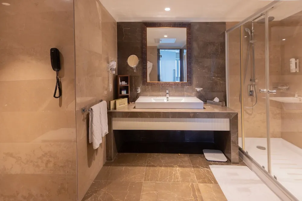 PRESIDENTIAL SUITE WITH BOSPHORUS VIEW