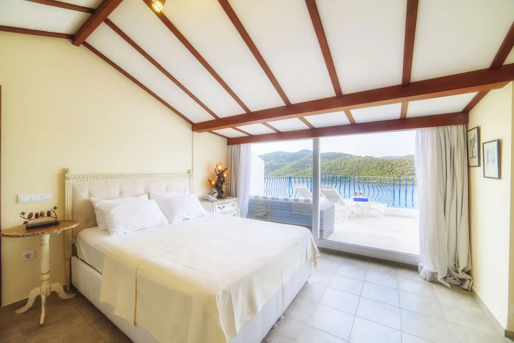 Small Roof Terrace Room