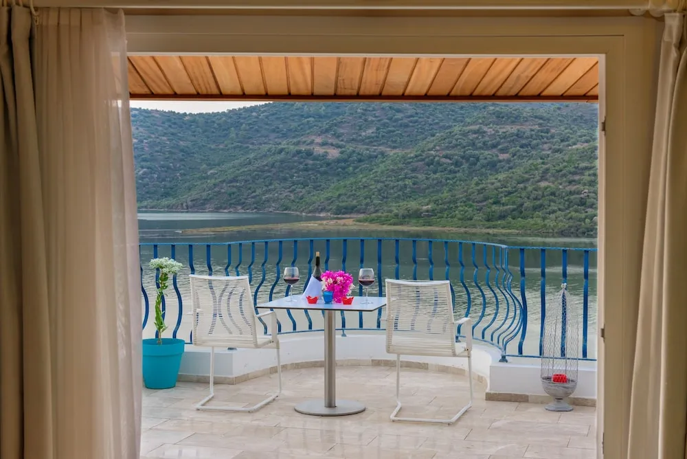 Small Roof Terrace Room