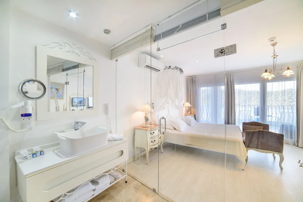 Deluxe Tek Büyük Yataklı Oda