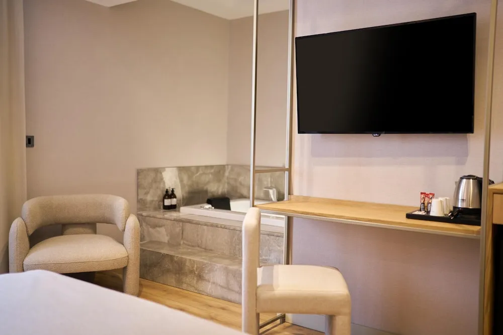 Deluxe Oda, Sıcak Su Küveti