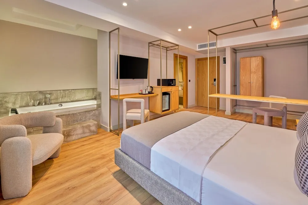 Deluxe Oda, Sıcak Su Küveti