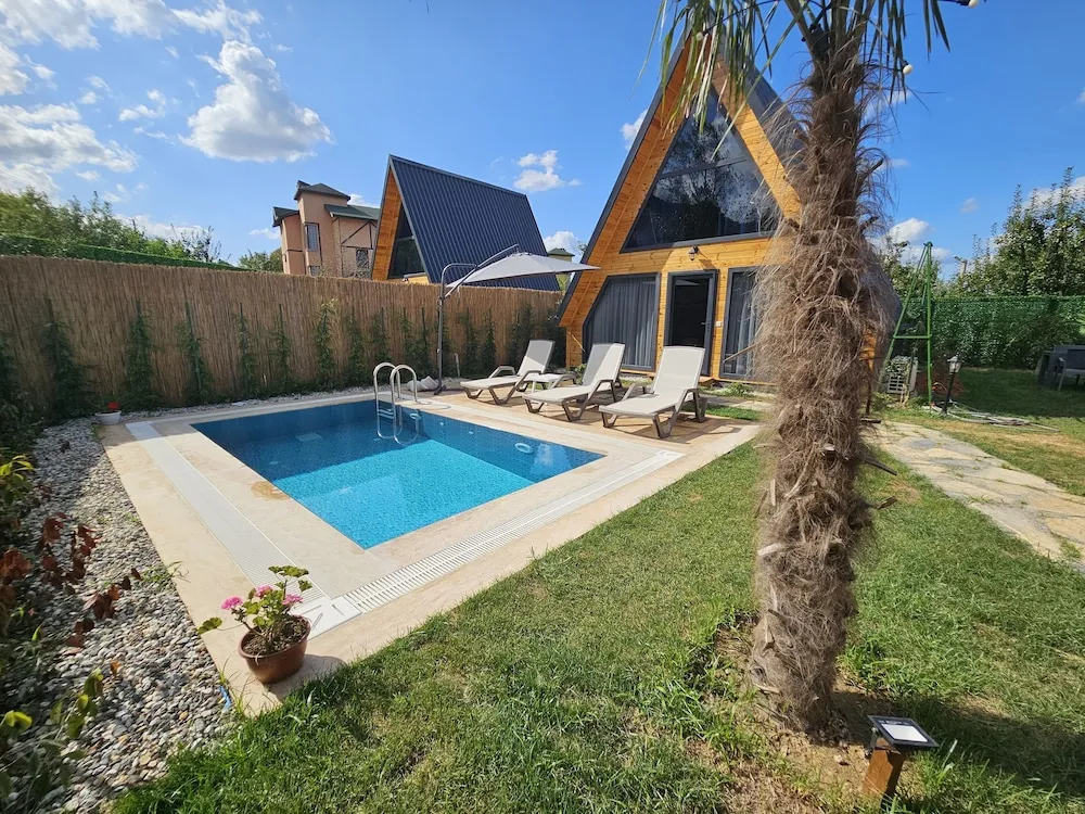 Luxury Bungalov, 2 Yatak Odası, Kişiye Özel Havuzlu