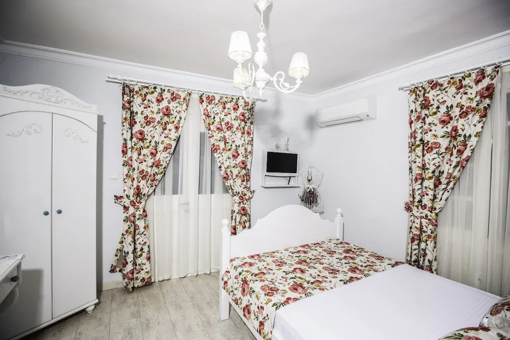Deluxe Tek Büyük Yataklı Oda, Teras