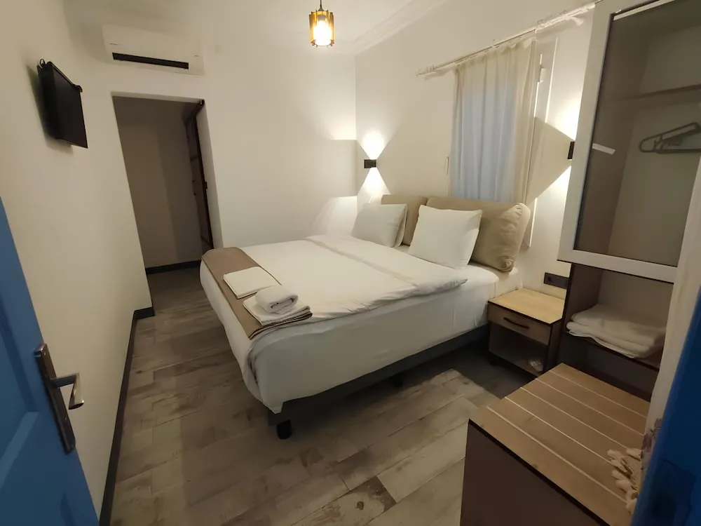 Tek Büyük veya İki Ayrı Yataklı Oda