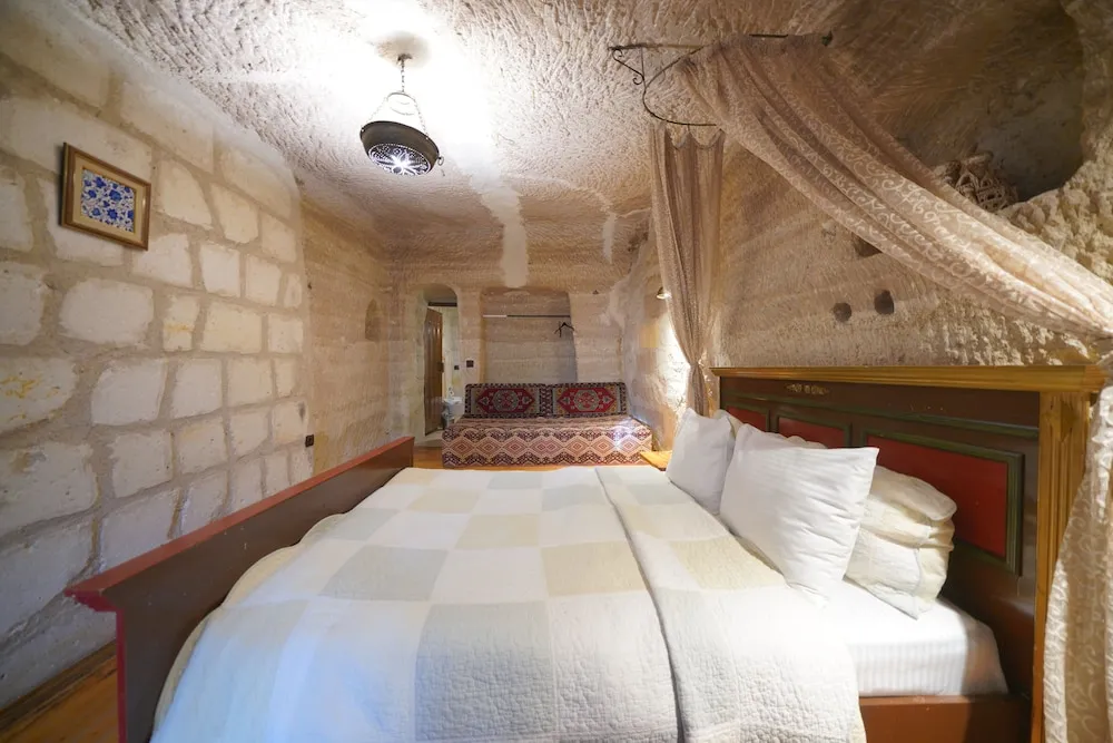 Luxury Üç Kişilik Oda