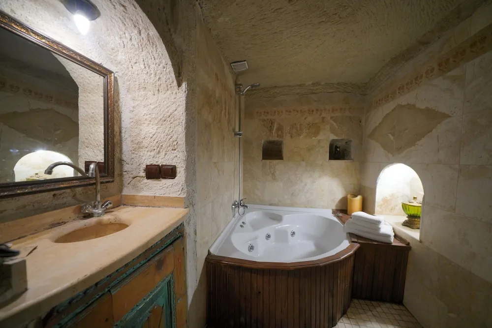 Luxury Üç Kişilik Oda