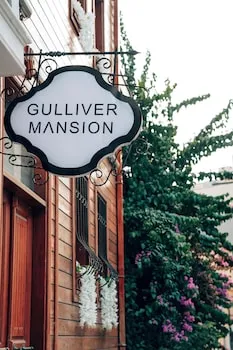 Gulliver Mansion Hotel