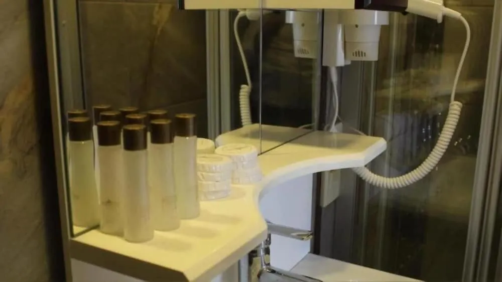 Basic Tek Büyük veya İki Ayrı Yataklı Oda