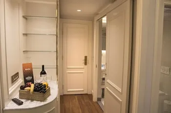 Hotel Mina – Special Class