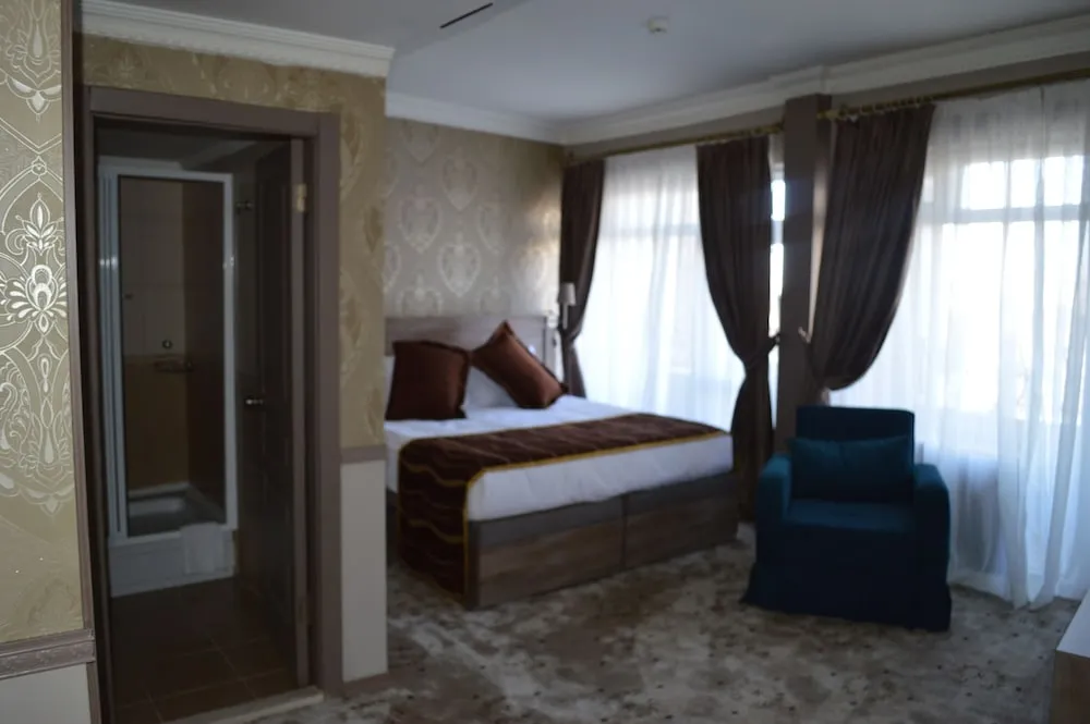 Standard Tek Büyük veya İki Ayrı Yataklı Oda