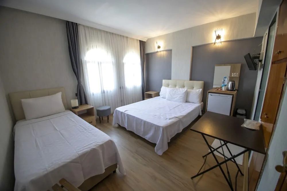 Comfort Üç Kişilik Oda, Birden Çok Yatak, Balkon, Tepe Manzaralı