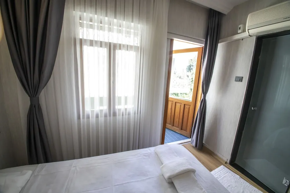 Comfort Üç Kişilik Oda, Birden Çok Yatak, Balkon, Tepe Manzaralı
