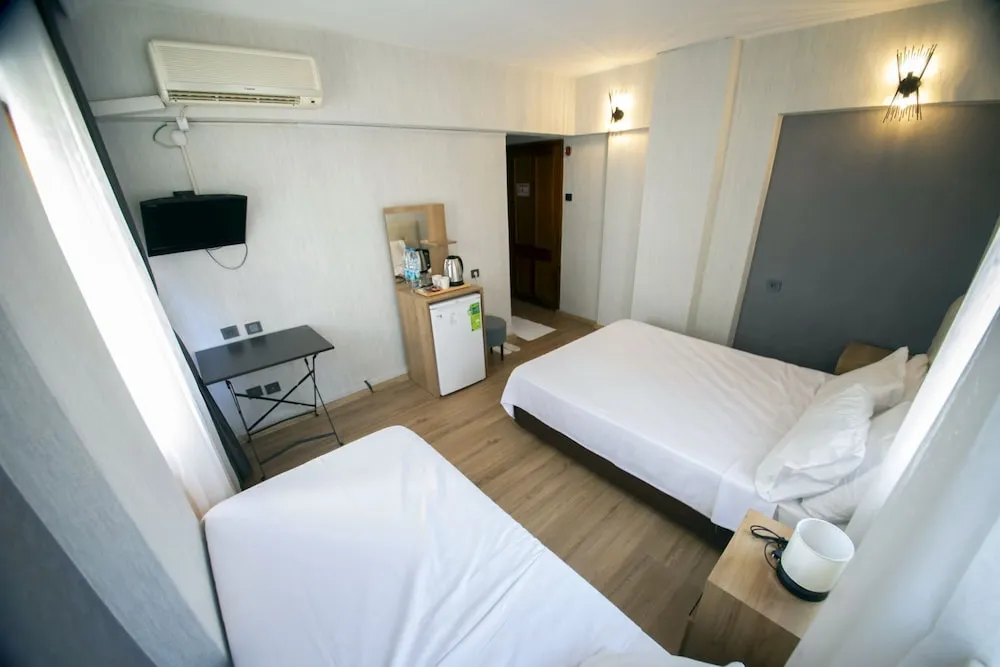 Basic Üç Kişilik Oda, 3 Tek Kişilik Yatak, Balkon, Şehir Manzaralı