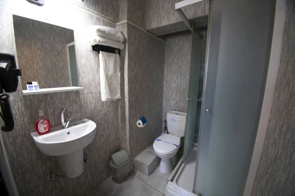 Basic Üç Kişilik Oda, 3 Tek Kişilik Yatak, Balkon, Şehir Manzaralı