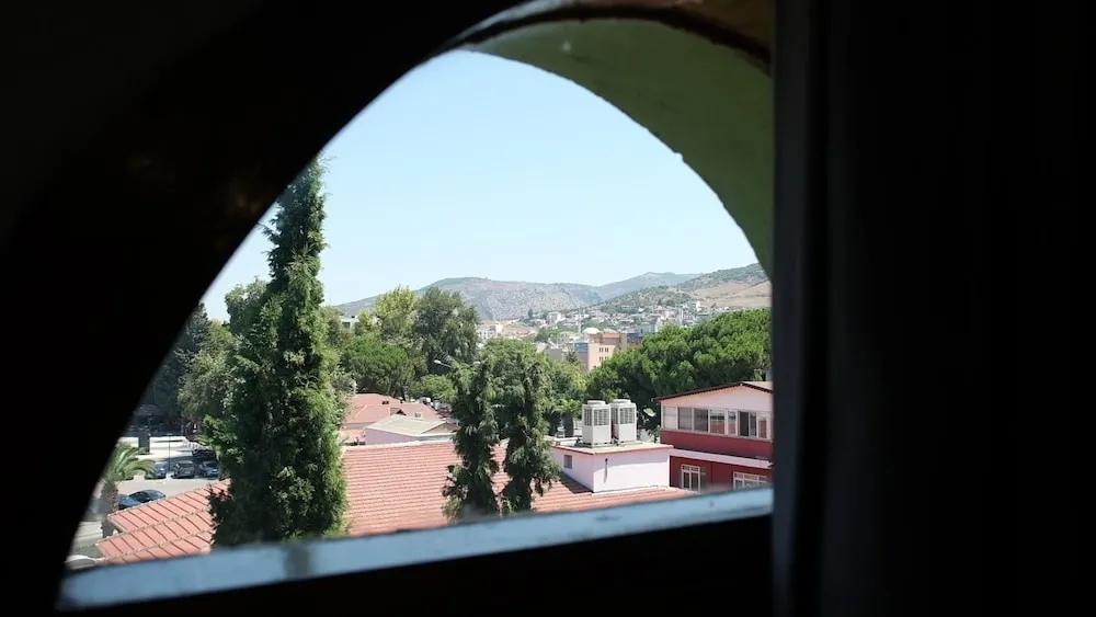 Standard Üç Kişilik Oda, Birden Çok Yatak, Sigara İçilmez, Şehir Manzaralı