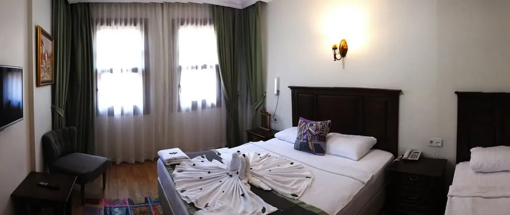 Deluxe Üç Kişilik Oda