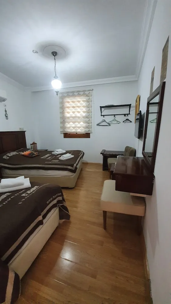 Deluxe Üç Kişilik Oda