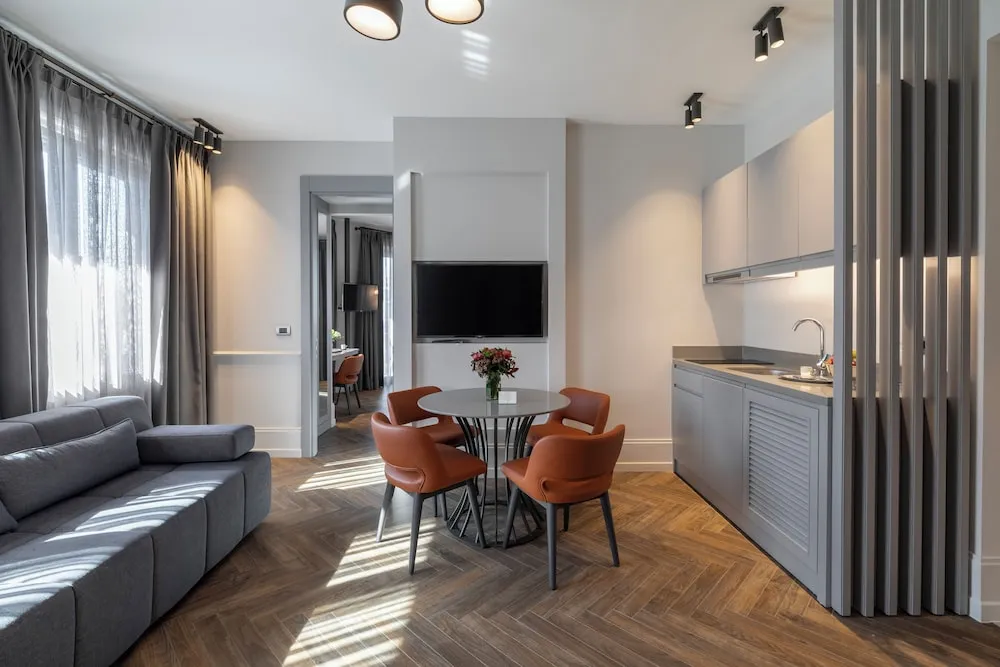 City Süit, 1 En Büyük (King) Boy Yatak ve Çekyat, Şehir Manzaralı