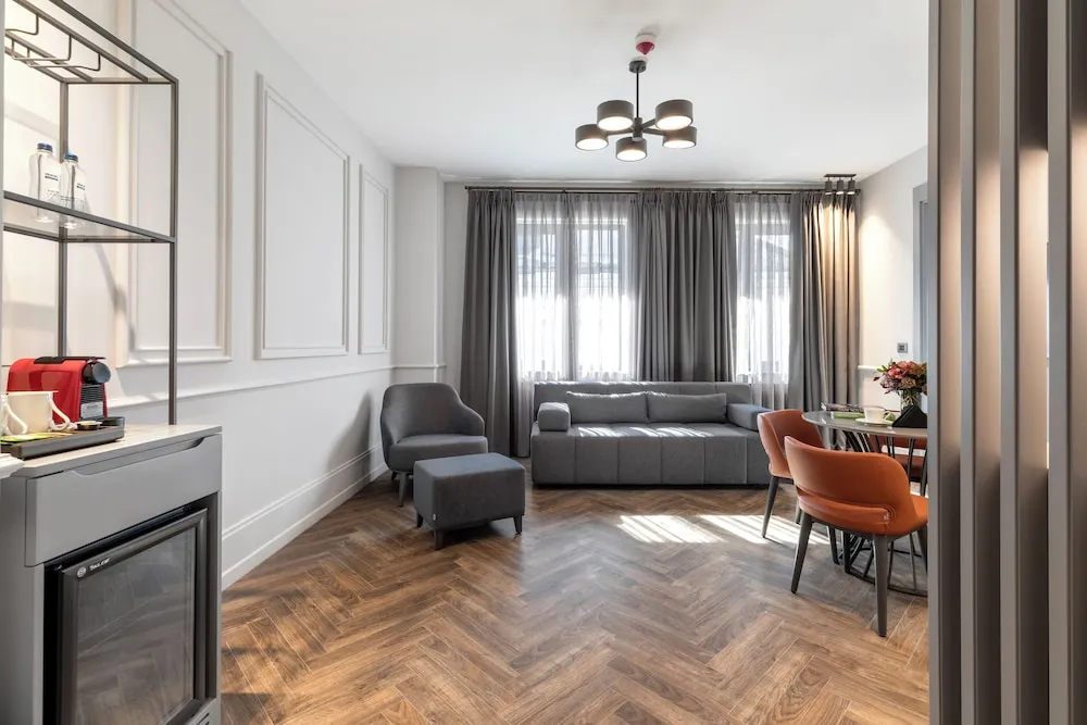 City Süit, 1 En Büyük (King) Boy Yatak ve Çekyat, Şehir Manzaralı