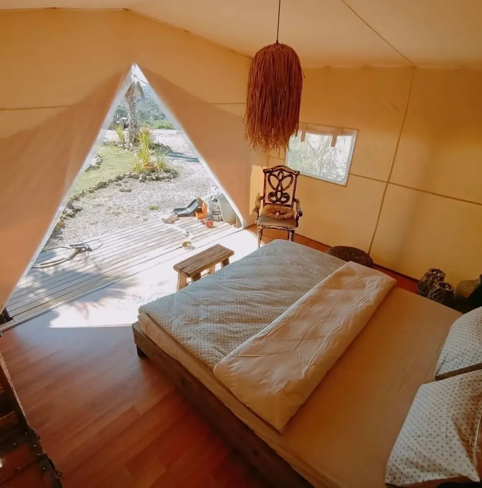 Basic Bungalov, Deniz Manzaralı