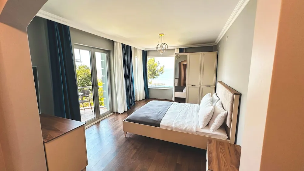 Luxury Üç Kişilik Oda