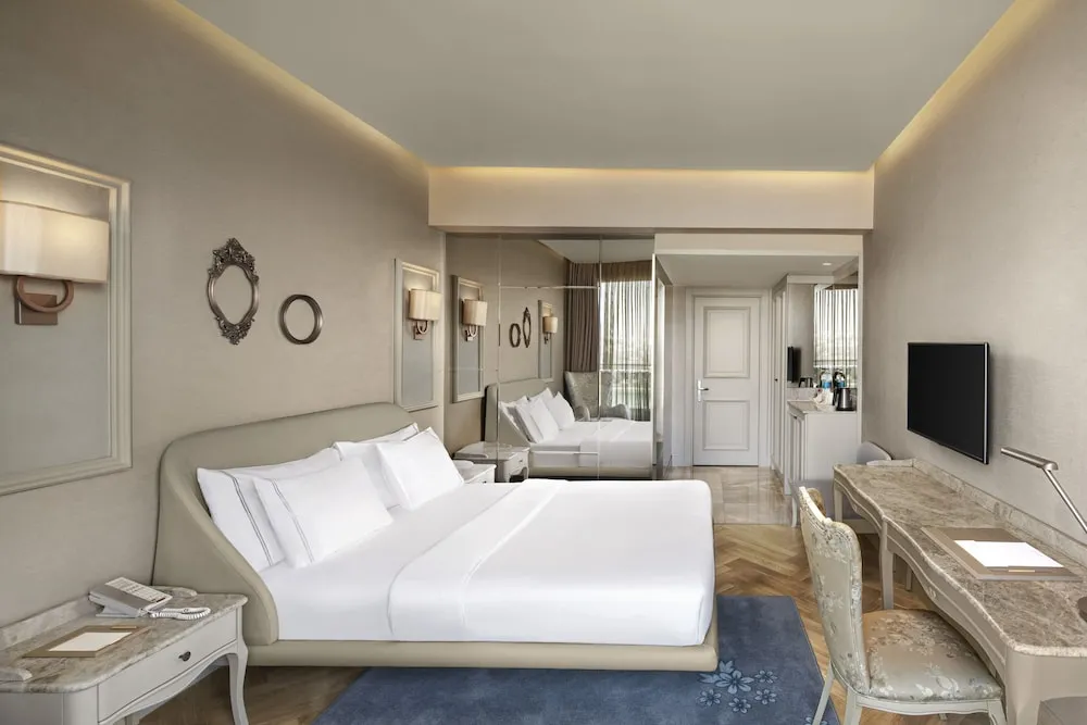 Deluxe Tek Büyük Yataklı Oda, Balkon, Deniz Manzaralı