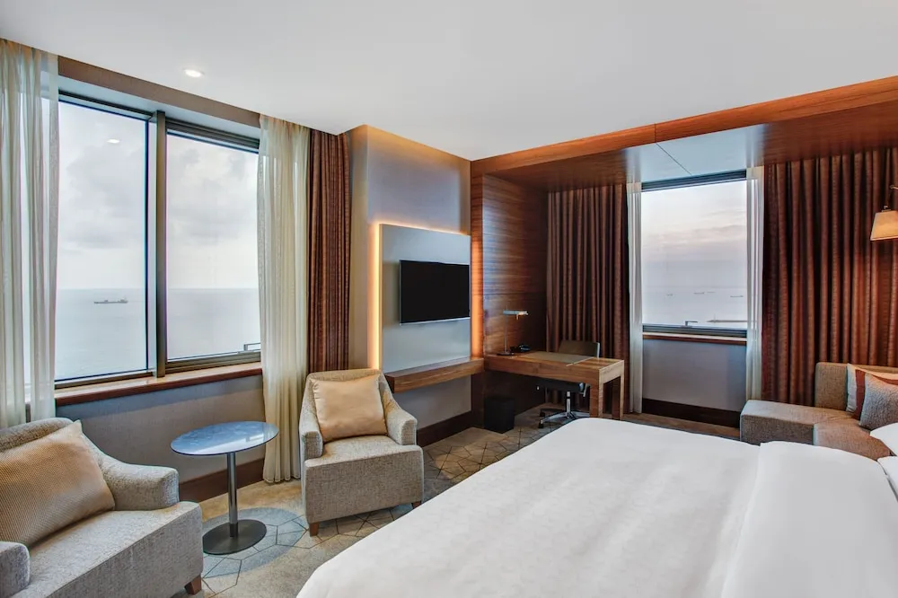 Grand Oda, 1 En Büyük (King) Boy Yatak, Deniz Manzaralı