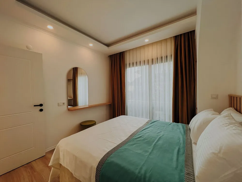 Deluxe Süit, 1 Çift Kişilik Yatak, Bahçe Manzaralı, Zemin Kat