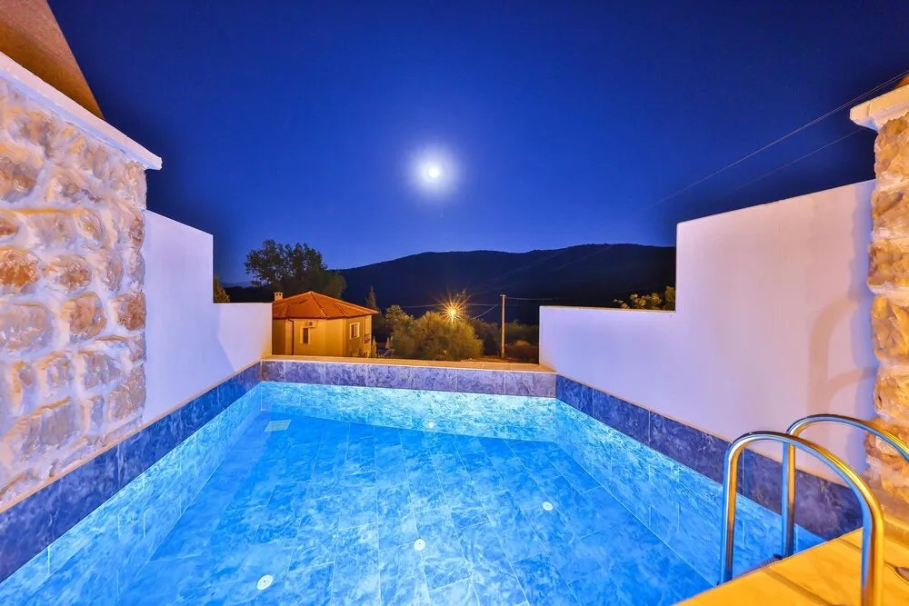 Luxury Villa (Private Pool) 4