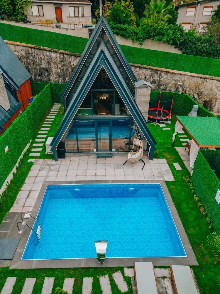 Deluxe Bungalov