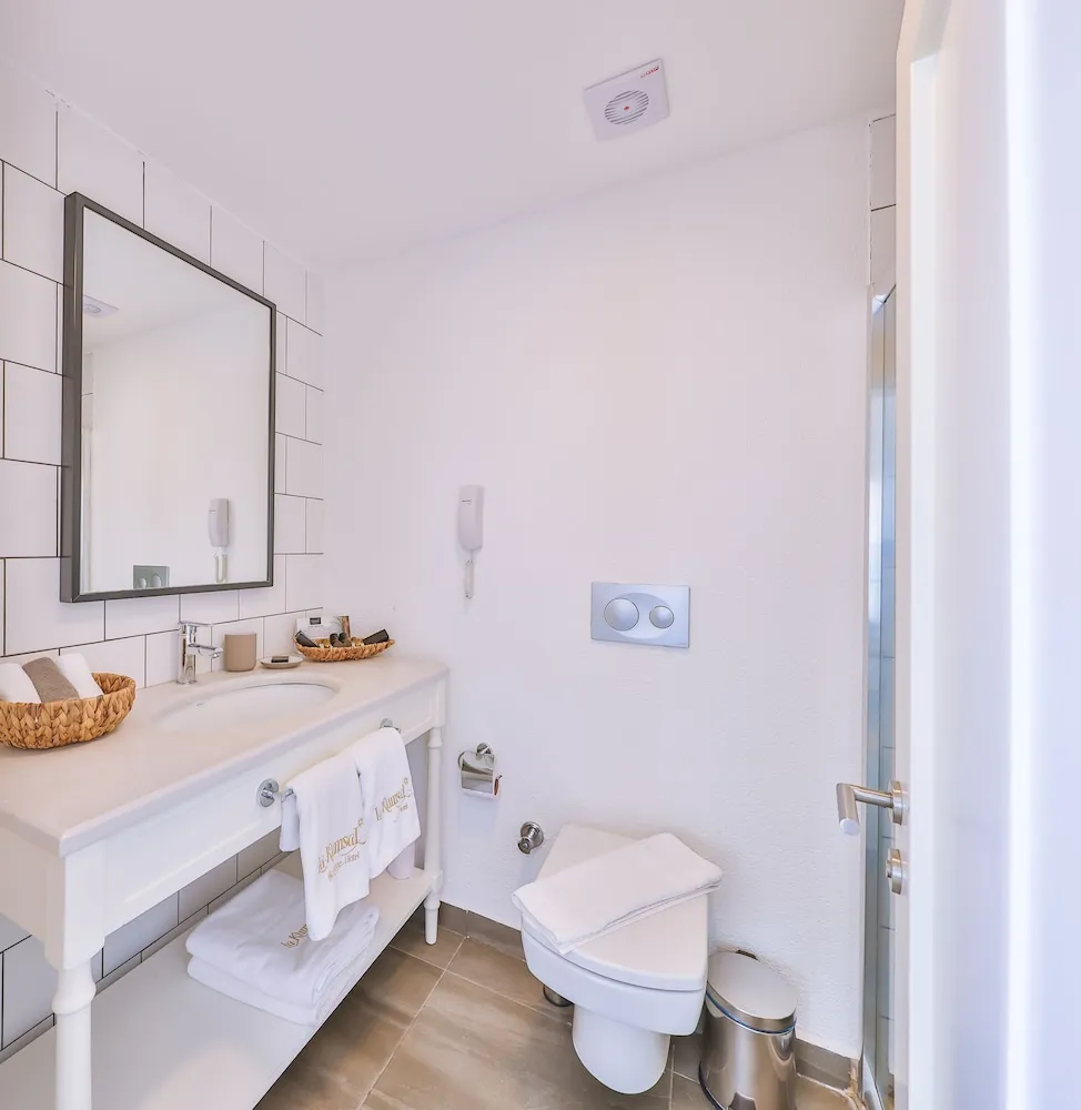 Superior Oda, Balkon, Deniz Manzaralı