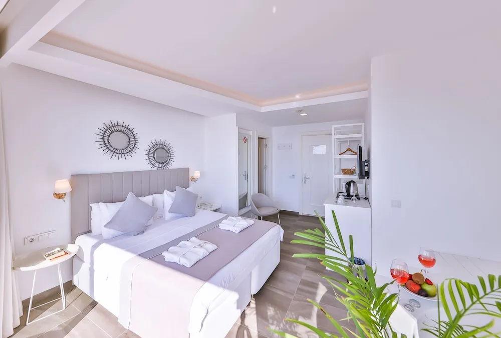 Honeymoon Oda, Sıcak Su Küveti, Deniz Manzaralı