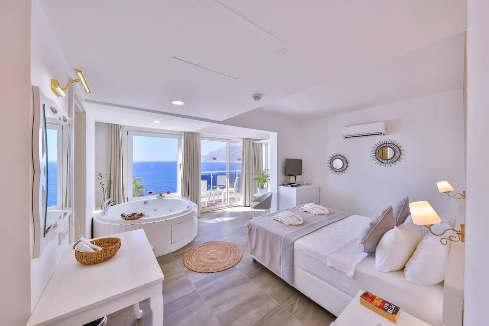 Honeymoon Oda, Sıcak Su Küveti, Deniz Manzaralı