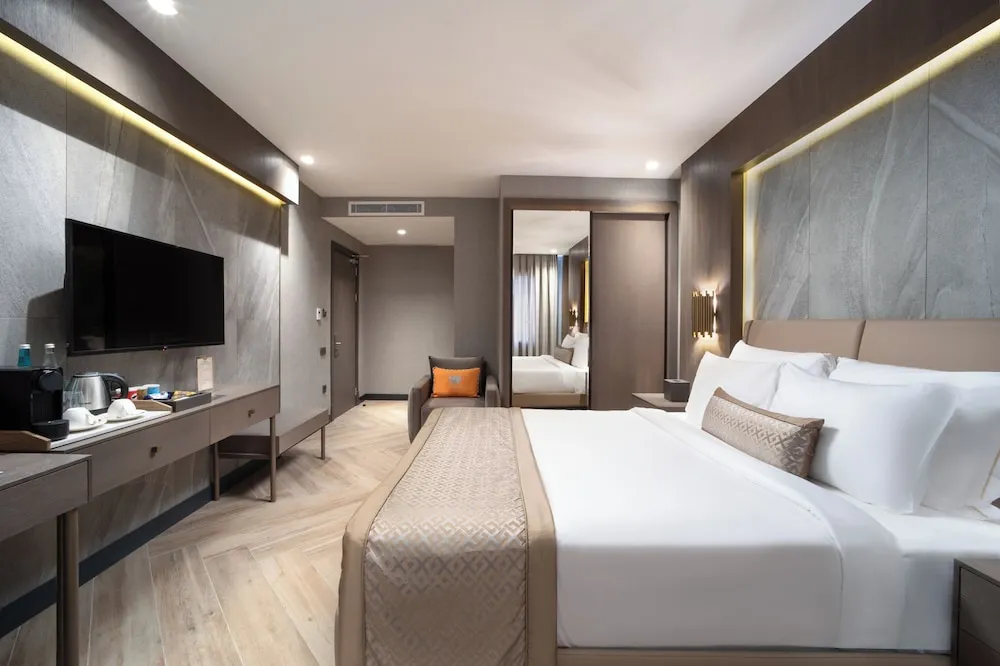 Connected Family Suite With Balcony