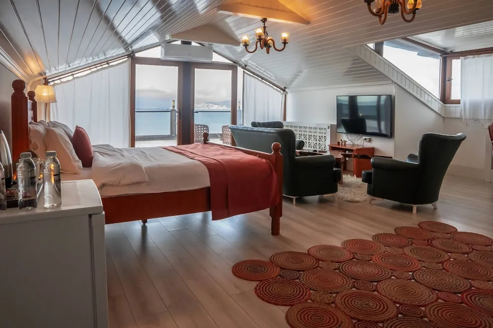 Exclusive Oda