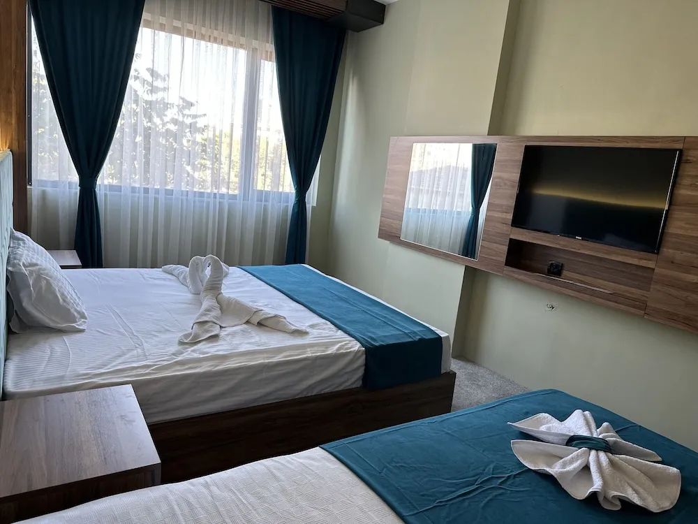 Standard Üç Kişilik Oda, Sigara İçilmez, Şehir Manzaralı