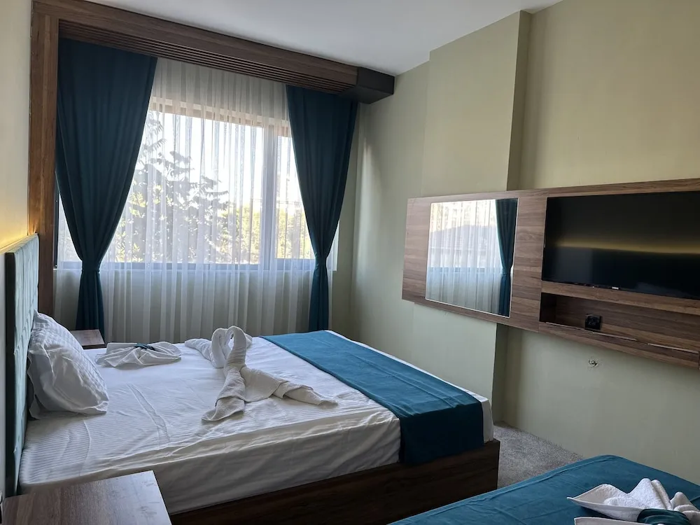 Standard Üç Kişilik Oda, Sigara İçilmez, Şehir Manzaralı
