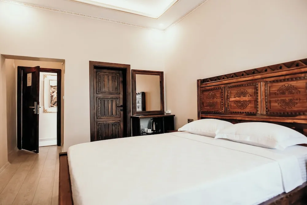 Economy Oda, Şehir Manzaralı