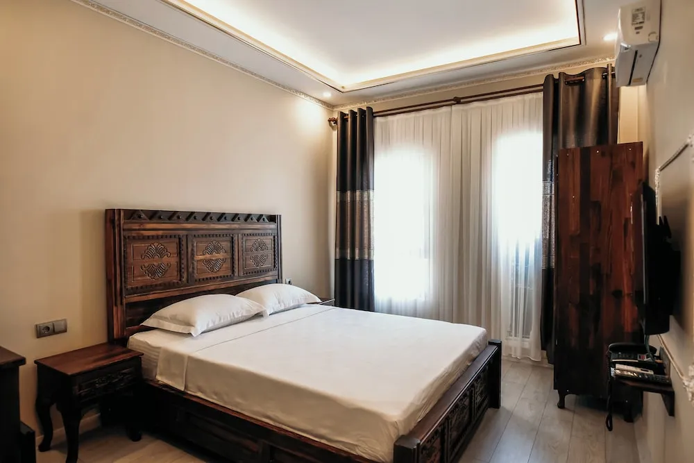 Economy Oda, Şehir Manzaralı