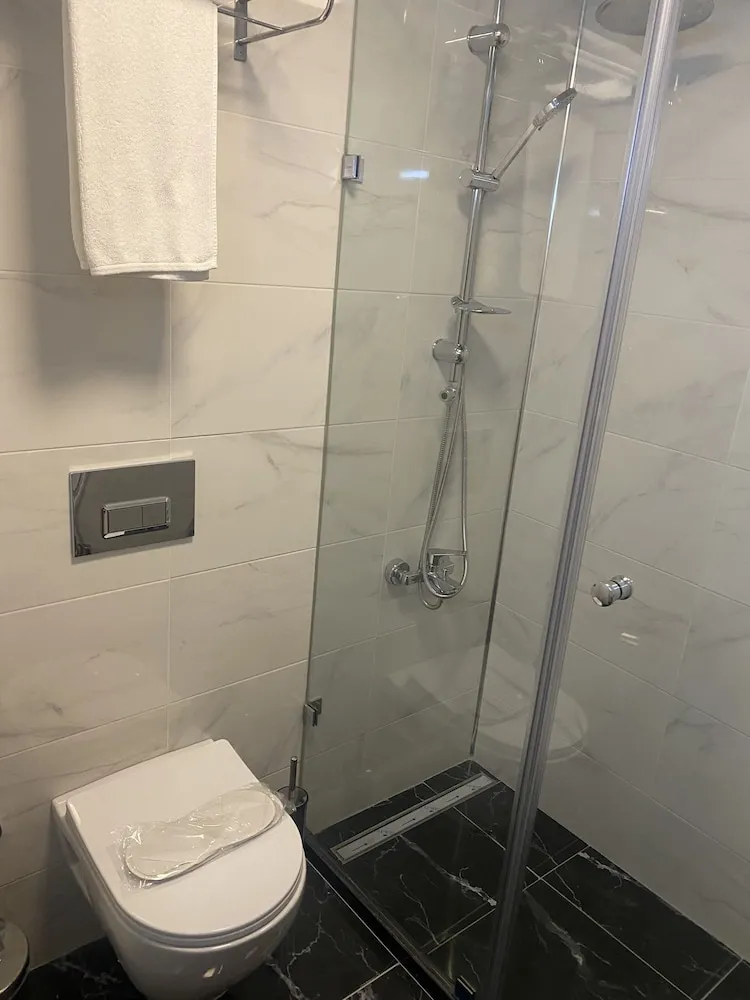 Standard Tek Büyük veya İki Ayrı Yataklı Oda