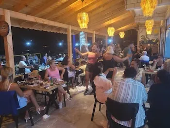 Defne Pansiyon Konaklama & Restaurant