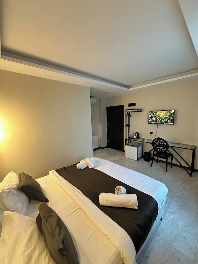 Deluxe Tek Büyük Yataklı Oda