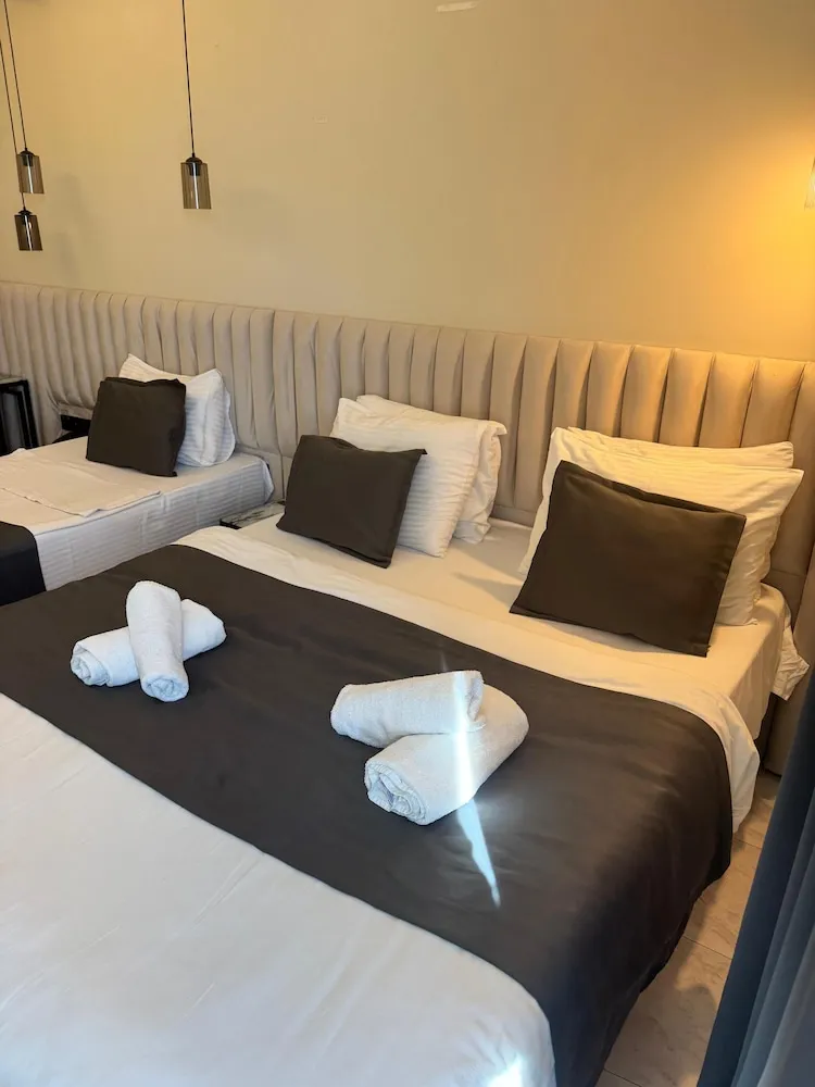 Deluxe Üç Kişilik Oda