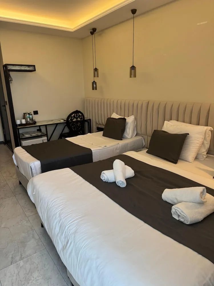 Deluxe Üç Kişilik Oda