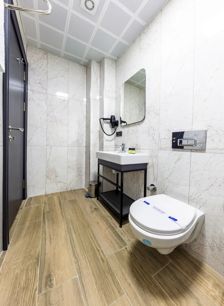 Deluxe Üç Kişilik Oda