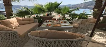 Dut House Selimiye