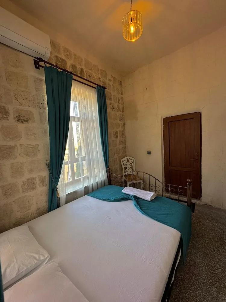 Family Dört Kişilik Oda, Balkon, Dağ Manzaralı